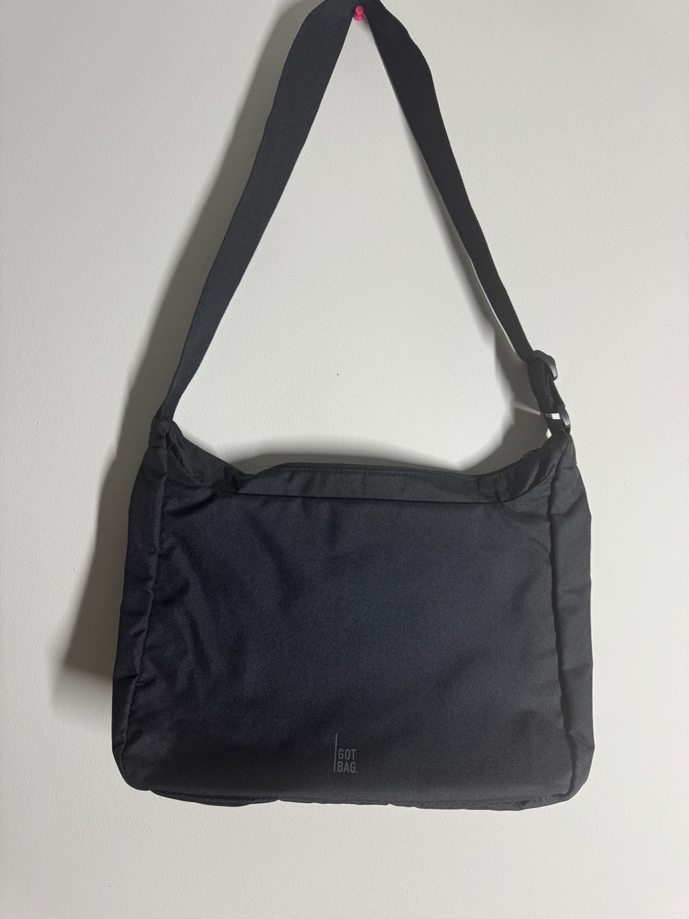 GOT BAG. Black Square Bag Large Recycled Ocean Plastic 14" Laptop Compartment - Picture 4 of 8